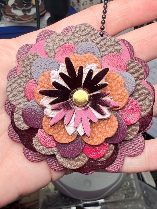 @roostercuster Accessories - Handmade Floral Bag Charm 💜🩷
